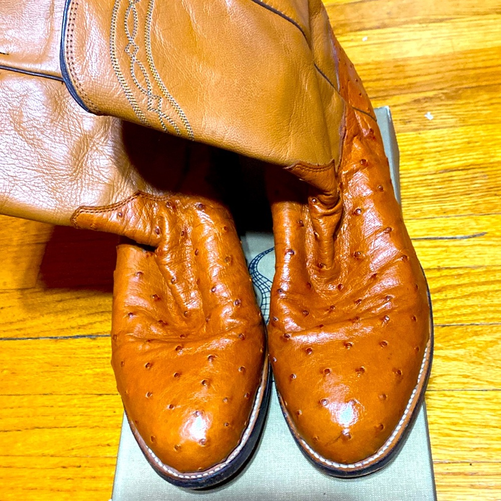Justine’s EE size 11